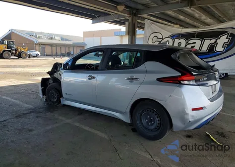 2018 Nissan Leaf S z USA, uszkodzony, nr VIN 1N4AZ1CP0JC302547